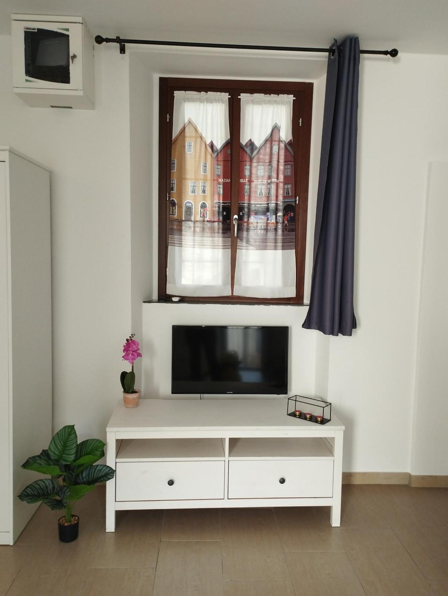 Ferienwohnung Aurora House. Abbadia Lariana Exterior foto